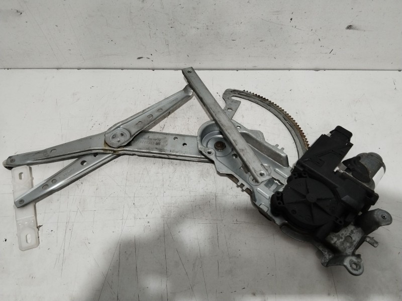Recambio de elevalunas delantero derecho para opel combo (corsa c) familiar referencia OEM IAM 13173070  