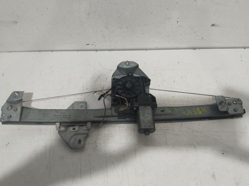 Recambio de elevalunas trasero derecho para dacia lodgy ambiance referencia OEM IAM 827202127R  