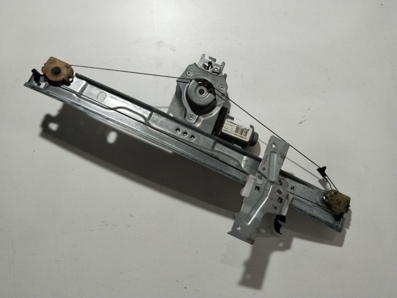 Recambio de elevalunas delantero izquierdo para peugeot 207 xs referencia OEM IAM 9681181180  