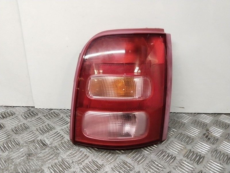 Recambio de piloto trasero derecho para nissan micra ii (k11) 1.0 i 16v referencia OEM IAM 265501F505  