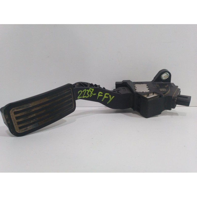 Recambio de pedal acelerador para toyota yaris (ksp9/scp9/nlp9) básico referencia OEM IAM 781100D010  