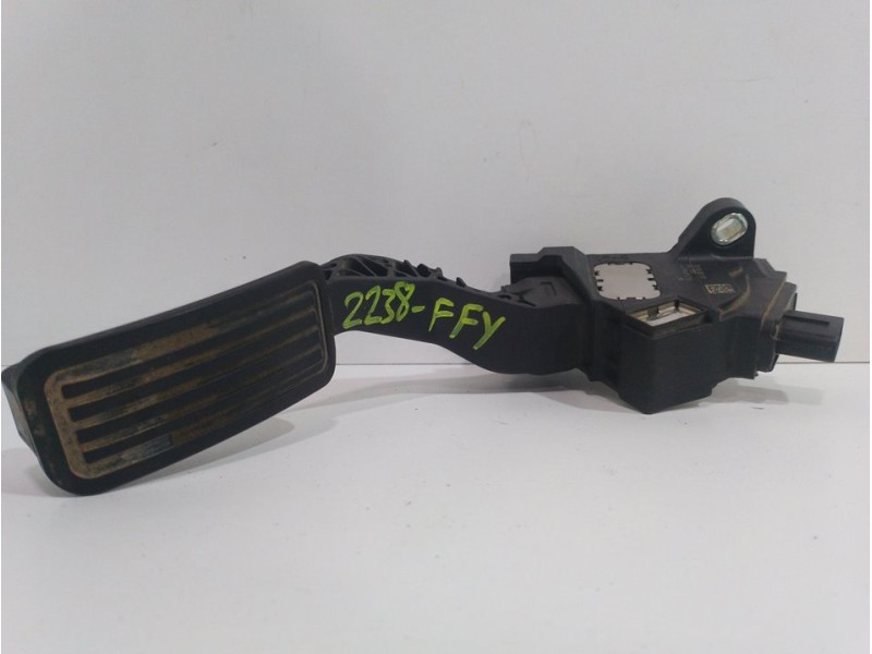 Recambio de pedal acelerador para toyota yaris (ksp9/scp9/nlp9) básico referencia OEM IAM 781100D010  