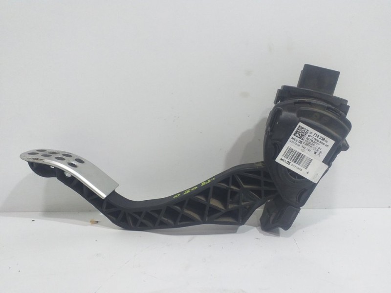 Recambio de pedal acelerador para peugeot 208 allure referencia OEM IAM 1601CX  