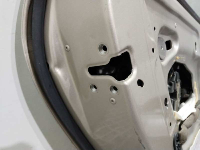 Recambio de puerta trasera izquierda para renault scenic iii grand dynamique referencia OEM IAM  CREMA 