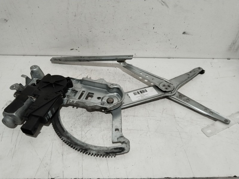 Recambio de elevalunas delantero derecho para opel combo (corsa c) familiar referencia OEM IAM 13173070  