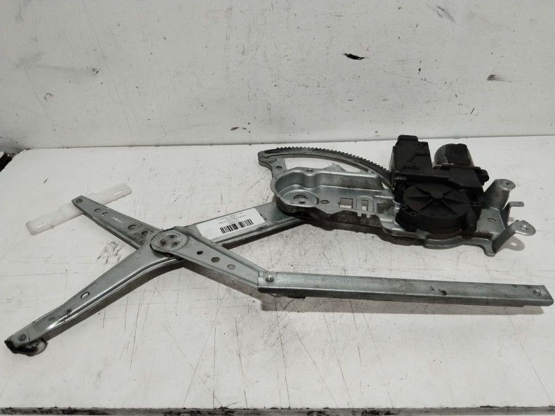 Recambio de elevalunas delantero derecho para opel combo (corsa c) familiar referencia OEM IAM 13173070  