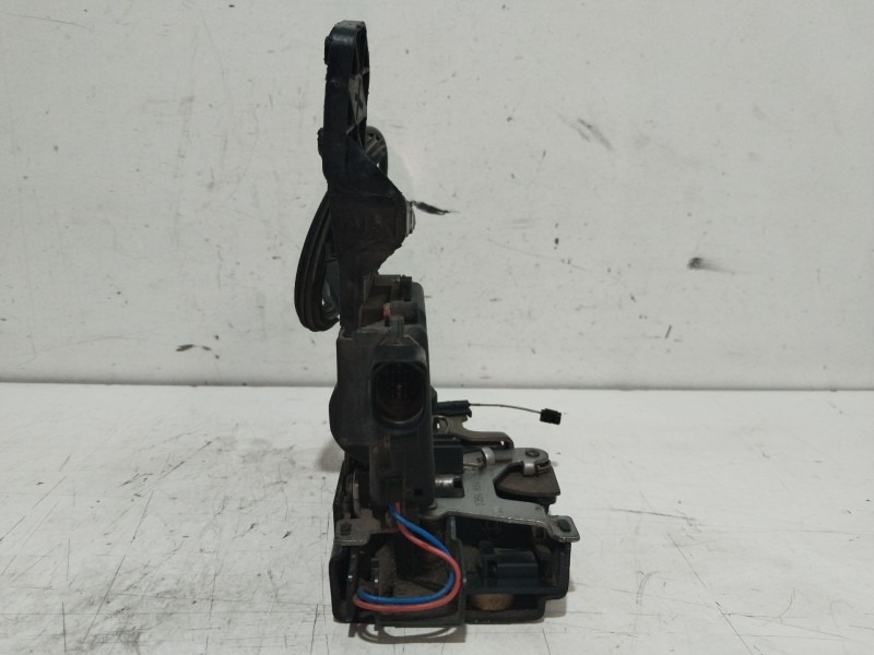 Recambio de cerradura puerta trasera izquierda para volkswagen passat berlina (3b3) advance referencia OEM IAM   