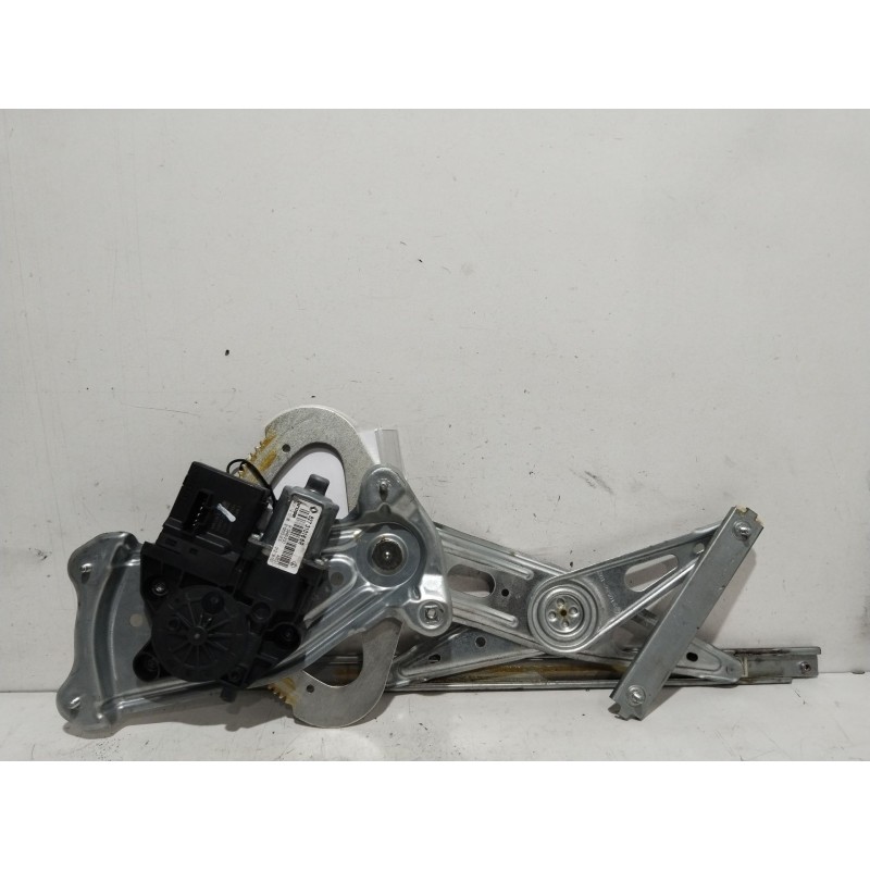 Recambio de elevalunas trasero izquierdo para renault scenic iii expression referencia OEM IAM 827310166R  