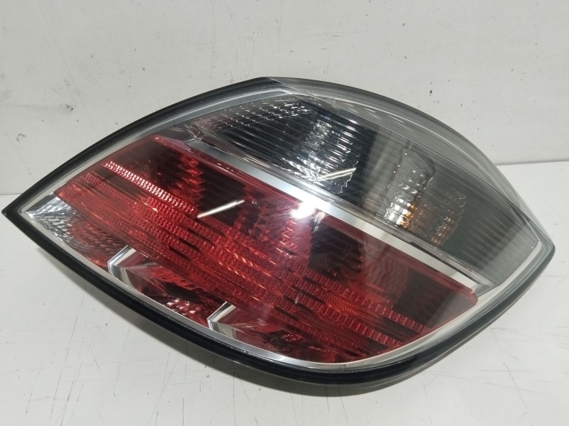 Recambio de piloto trasero derecho para opel astra h (a04) 1.7 cdti (l48) referencia OEM IAM 13222325  