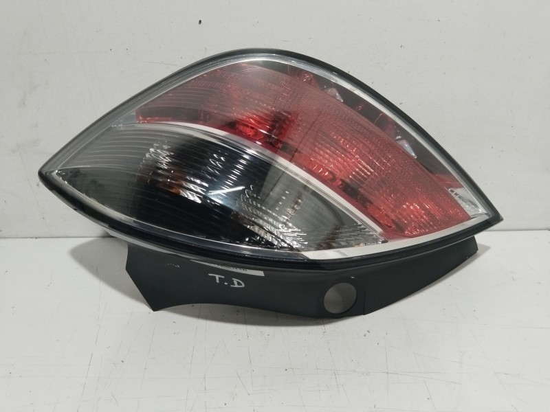 Recambio de piloto trasero derecho para opel astra h (a04) 1.7 cdti (l48) referencia OEM IAM 13222325  