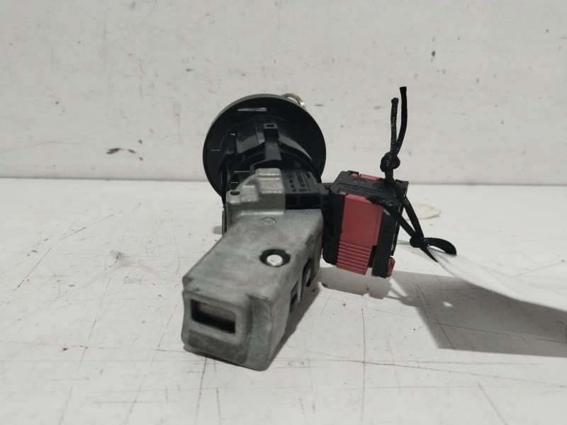 Recambio de conmutador de arranque para dacia sandero ambiance referencia OEM IAM 487003947R  