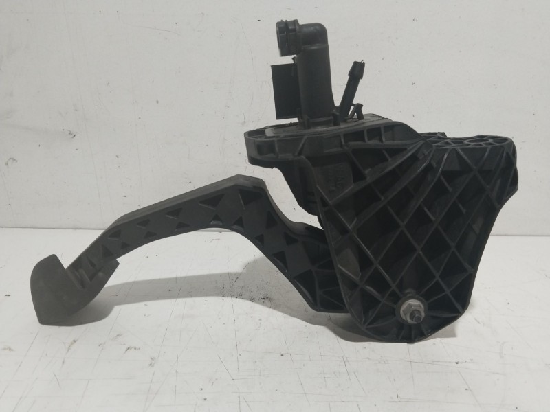 Recambio de pedal embrague para volkswagen passat berlina (3c2) advance referencia OEM IAM 3C1721059AC  