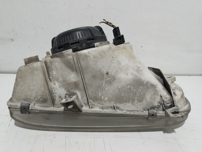 Recambio de faro izquierdo para volkswagen golf iii berlina (1h1) gl referencia OEM IAM 13886100L  