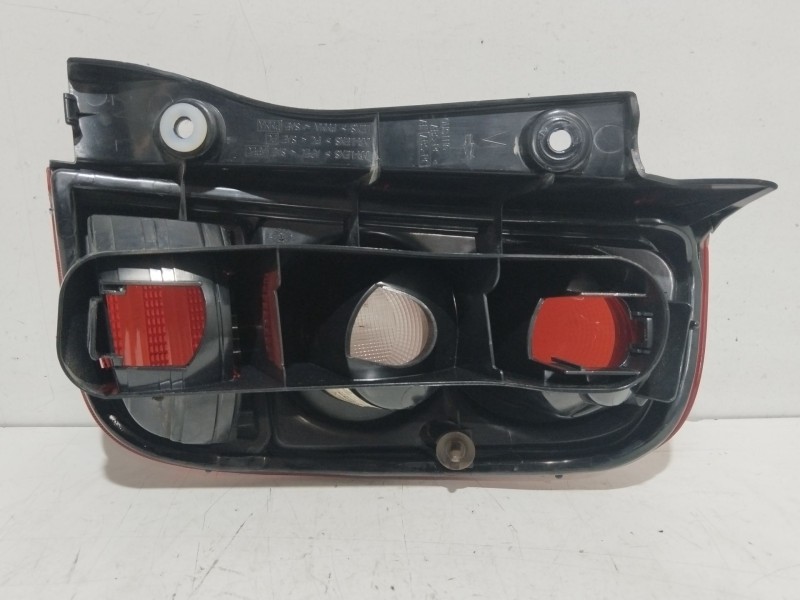 Recambio de piloto trasero izquierdo para nissan micra (k12e) acenta referencia OEM IAM 26555AX720 89030767 