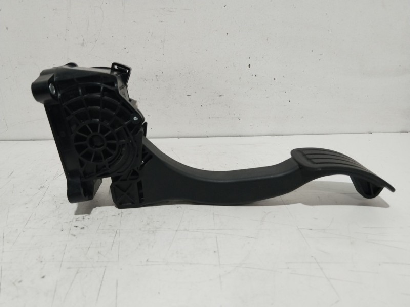 Recambio de pedal acelerador para citroën c4 picasso attraction referencia OEM IAM 9674829780  