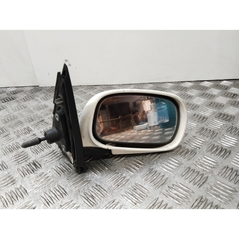 Recambio de retrovisor derecho para nissan micra ii (k11) 1.0 i 16v referencia OEM IAM 963011F560  