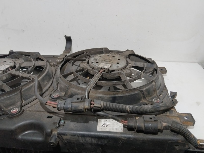 Recambio de electroventilador para seat alhambra (7v8, 7v9) 2.0 i referencia OEM IAM 0130303881  