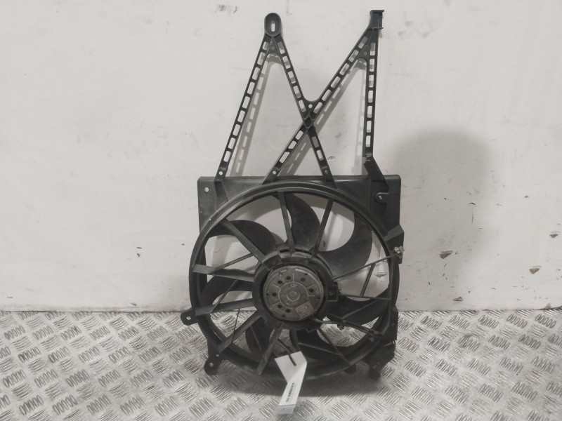 Recambio de electroventilador para opel zafira a monospace (t98) 2.0 opc (f75) referencia OEM IAM 90572755  