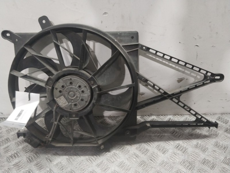 Recambio de electroventilador para opel zafira a monospace (t98) 2.0 opc (f75) referencia OEM IAM 90572755  