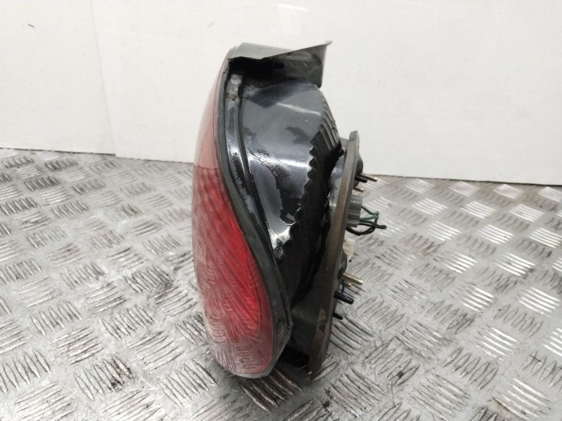 Recambio de piloto trasero derecho para hyundai coupe i (rd) 1.6 16v referencia OEM IAM 92402275  