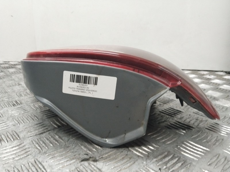 Recambio de piloto trasero izquierdo para toyota yaris (_p1_) 1.0 (scp10_) referencia OEM IAM 8155052130  