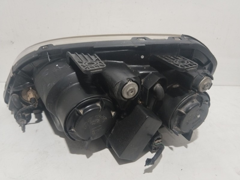 Recambio de faro derecho para daewoo nubira (j100) 1.6 referencia OEM IAM 0301001916  