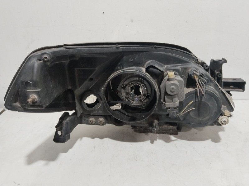 Recambio de faro derecho para nissan primera hatchback (p12) 1.8 referencia OEM IAM 26060AU810  5DV00829000