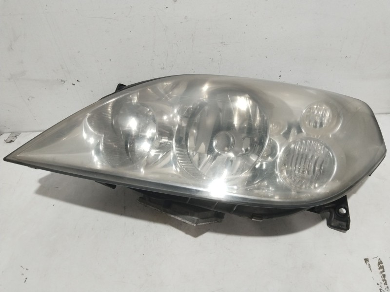 Recambio de faro derecho para nissan primera hatchback (p12) 1.8 referencia OEM IAM 26060AU810  5DV00829000