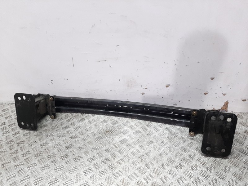 Recambio de refuerzo paragolpes delantero para mazda 2 (dy) 1.4 cd referencia OEM IAM DD3250070A  