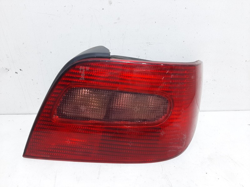 Recambio de piloto trasero derecho para citroën xsara berlina 1.6i 16v exclusive referencia OEM IAM 6351P0  