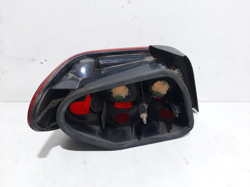 Recambio de piloto trasero derecho para citroën xsara berlina 1.6i 16v exclusive referencia OEM IAM 6351P0  