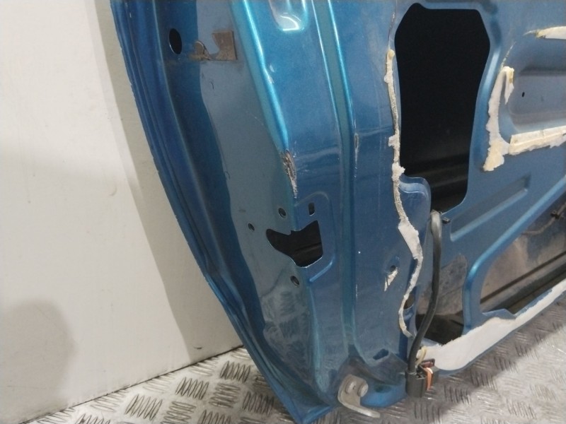 Recambio de puerta delantera izquierda para opel tigra twin top enjoy referencia OEM IAM 93164218 AZUL 