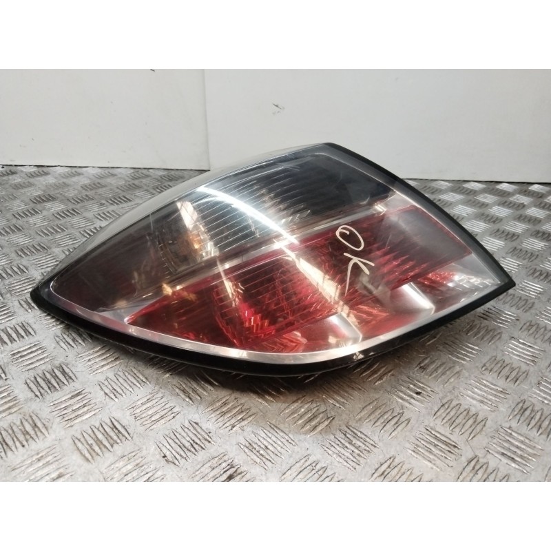 Recambio de faro izquierdo para opel astra h gtc (a04) 2.0 turbo (l08) referencia OEM IAM 24451832  