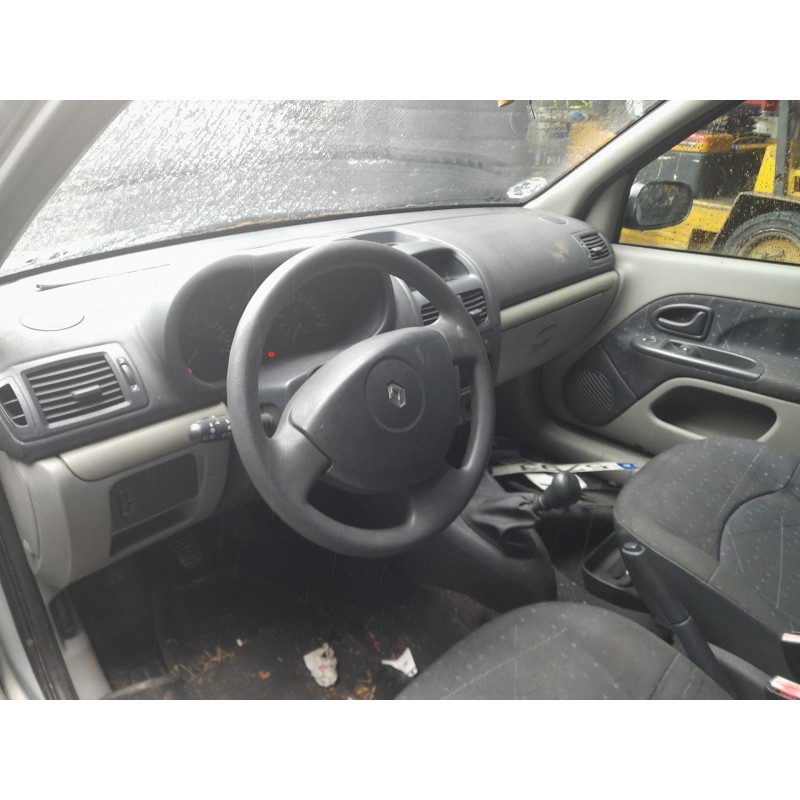 RENAULT CLIO II (BB_, CB_) - imagen 3