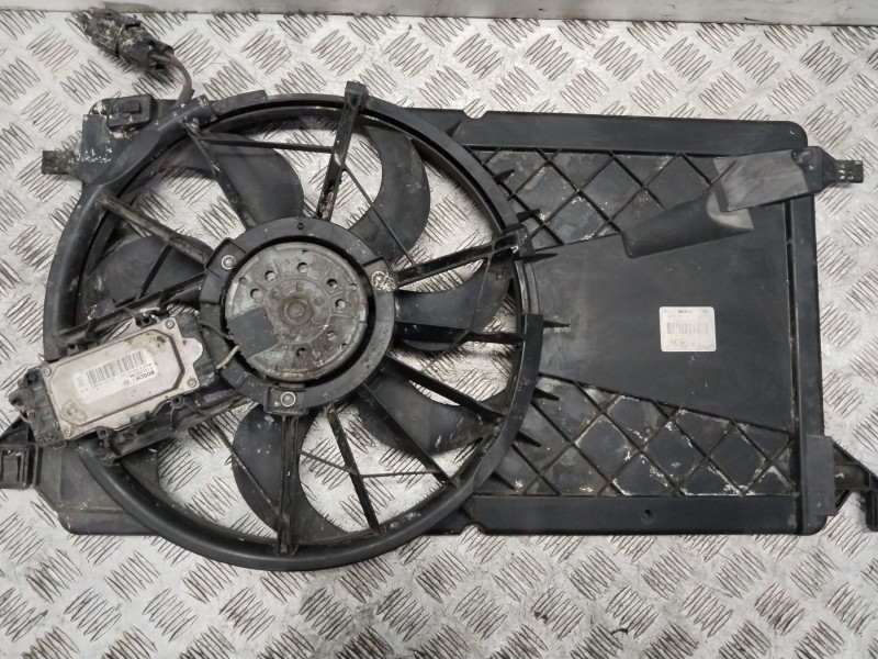 Recambio de electroventilador para ford focus berlina (cap) ambiente (d) referencia OEM IAM 3M5H8C3607RH 9682902080 