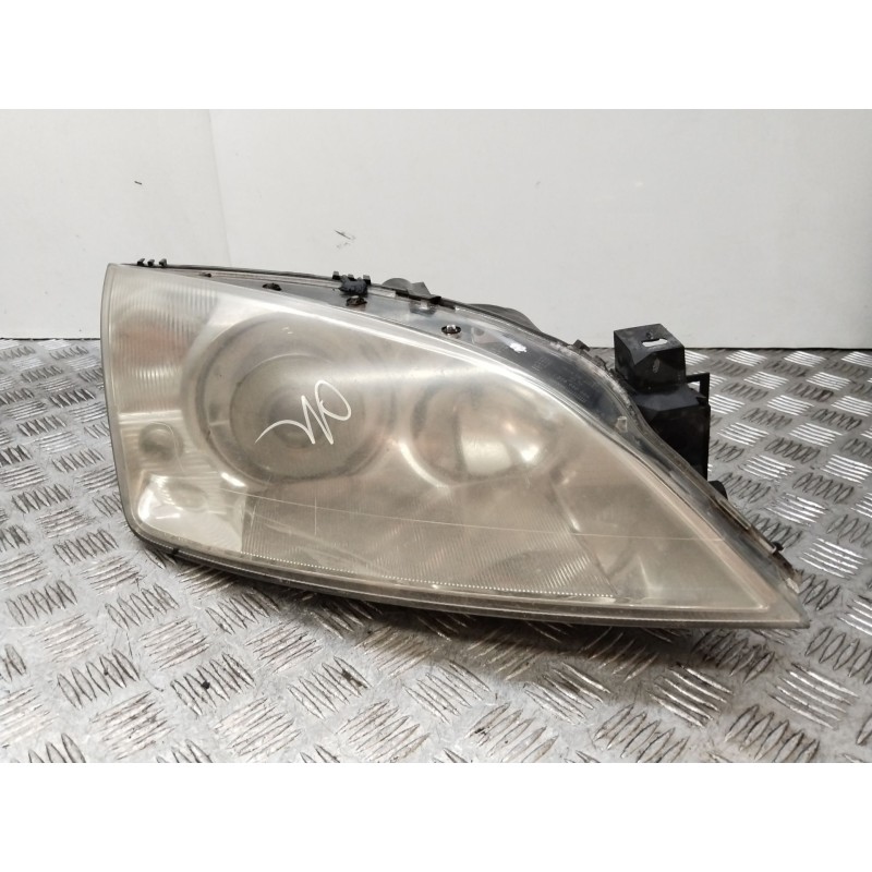 Recambio de faro derecho para ford mondeo iii turnier (bwy) 2.0 tdci referencia OEM IAM 0301174272  