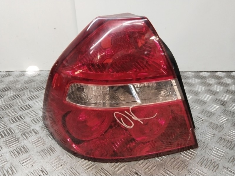 Recambio de piloto trasero izquierdo para chevrolet aveo / kalos sedán (t200) 1.4 referencia OEM IAM 96650614  