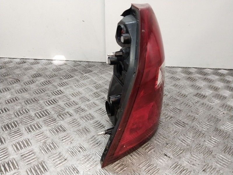 Recambio de piloto trasero izquierdo para chevrolet aveo / kalos sedán (t200) 1.4 referencia OEM IAM 96650614  