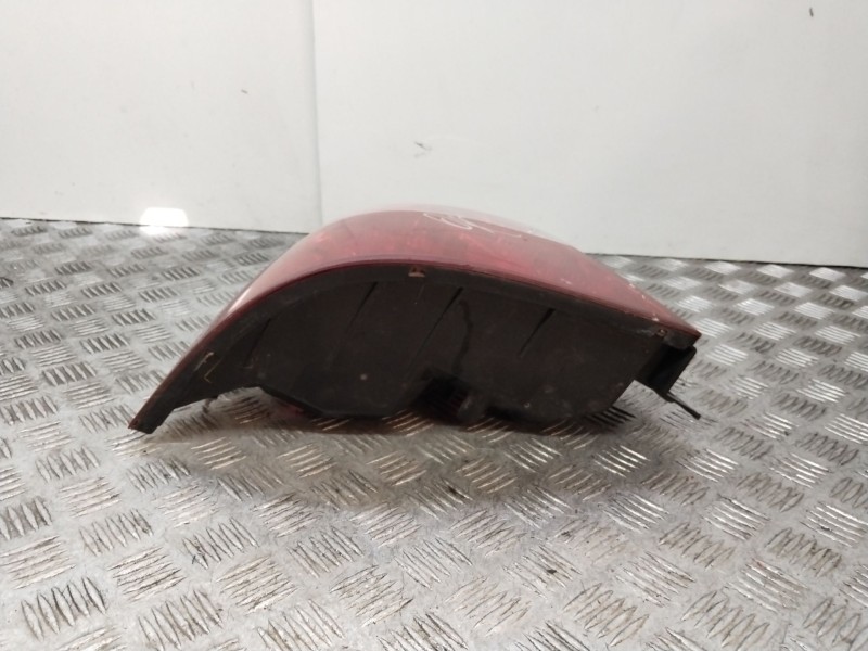 Recambio de piloto trasero izquierdo para chevrolet aveo / kalos sedán (t200) 1.4 referencia OEM IAM 96650614  