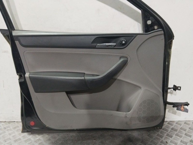 Recambio de puerta delantera izquierda para seat toledo (kg3) style referencia OEM IAM 5JA831051C  NEGRA