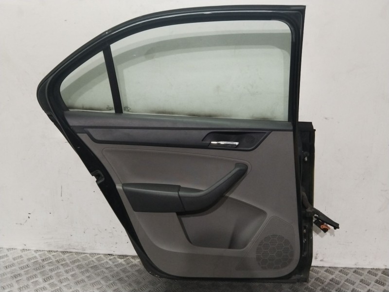 Recambio de puerta trasera izquierda para seat toledo (kg3) style referencia OEM IAM 5JA833051C  