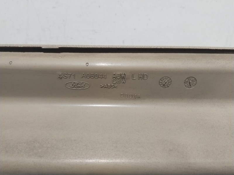 Recambio de guantera para ford mondeo berlina (ge) ambiente referencia OEM IAM A06044  