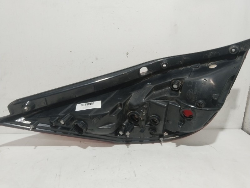 Recambio de piloto trasero derecho para hyundai i30 (fd) 1.4 referencia OEM IAM 924022R0  