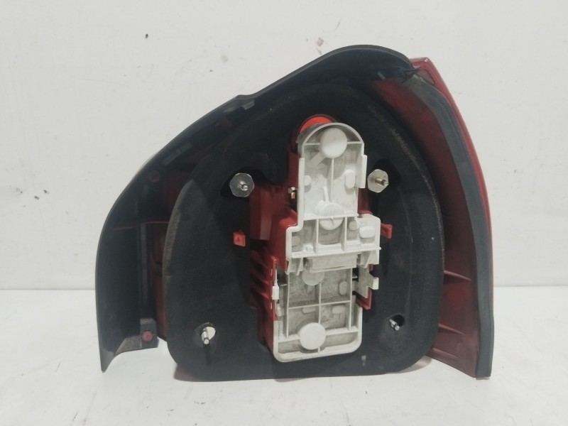 Recambio de piloto trasero izquierdo para audi a3 (8l1) 1.9 tdi referencia OEM IAM 8L0945095B  