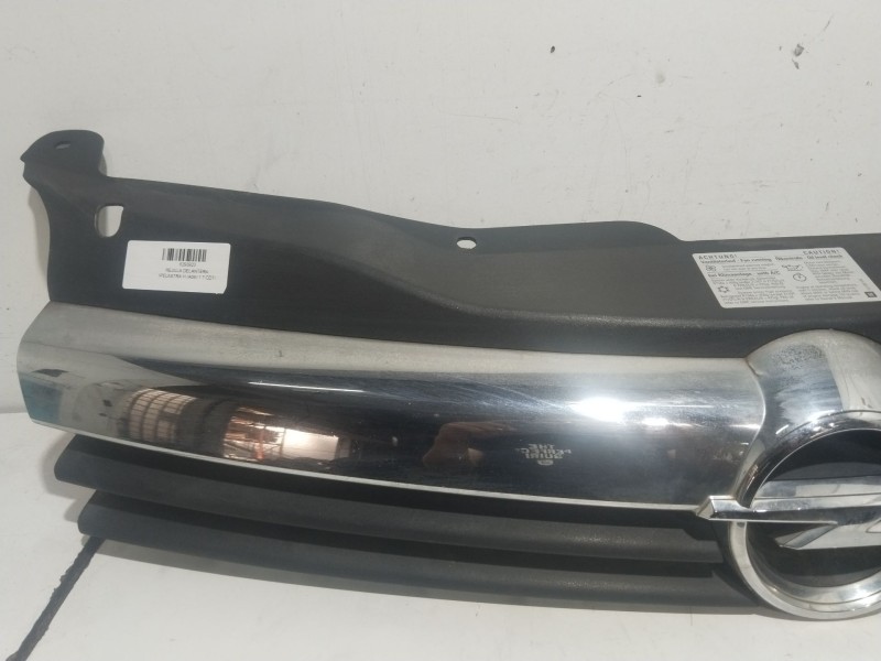 Recambio de rejilla delantera para opel astra h (a04) 1.7 cdti (l48) referencia OEM IAM 13238416  