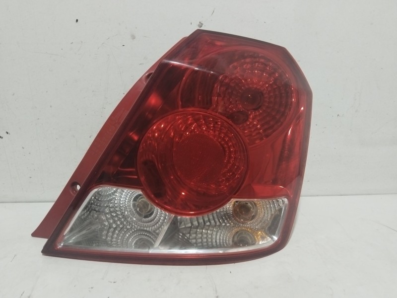 Recambio de piloto trasero derecho para daewoo kalos (klas) 1.4 16v referencia OEM IAM 300267R  