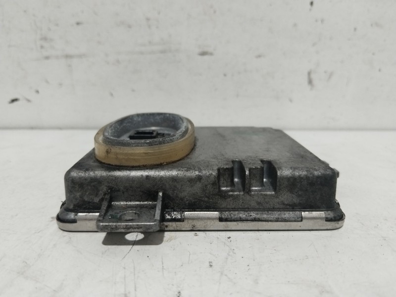 Recambio de centralita faros xenon para bmw 3 (e90) 320 d referencia OEM IAM 6948180  