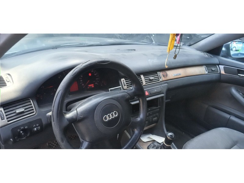 audi a6 c5 avant (4b5) del año 2000