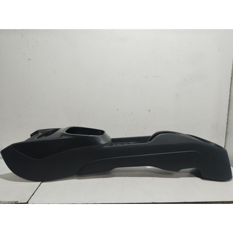 Recambio de consola central para toyota yaris hybrid active referencia OEM IAM 589100D290  