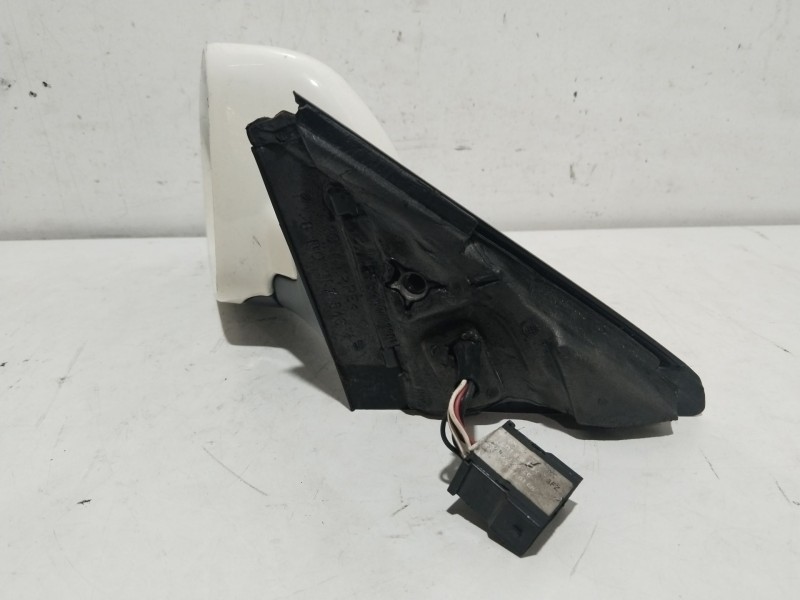 Recambio de retrovisor izquierdo para audi a4 berlina (b5) 1.9 tdi referencia OEM IAM 8D0857543  ELECTRICO